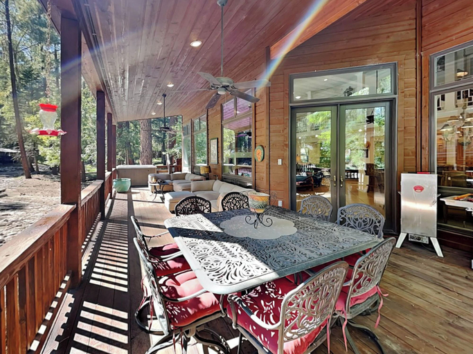 Food & Drinks, Blue Duck Lodge by Ruidoso Vacation Rentals, Lincoln