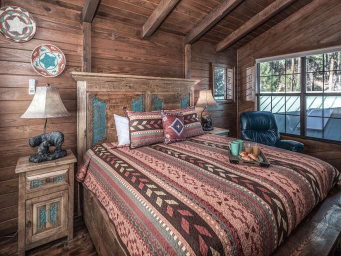 Bedroom 2, Midtown Riverfront by Ruidoso Vacation Rentals, Lincoln