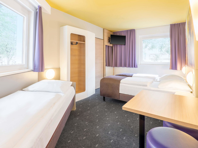 Bedroom 3, B&B Hotel Heilbronn, Heilbronn