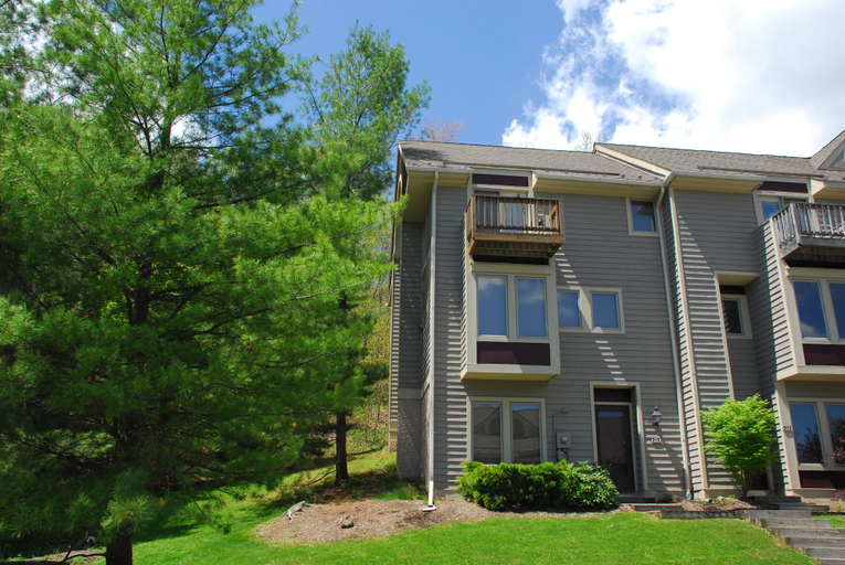 Exterior & Views 2, Pivots & Divots by Taylor Made Deep Creek, Garrett