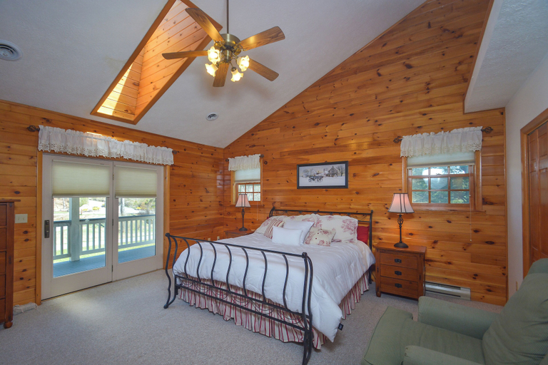 Bedroom 3, Forever Young by Taylor Made Deep Creek, Garrett