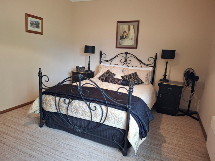 Bedroom 3, Cornwall Cottage, Clarence