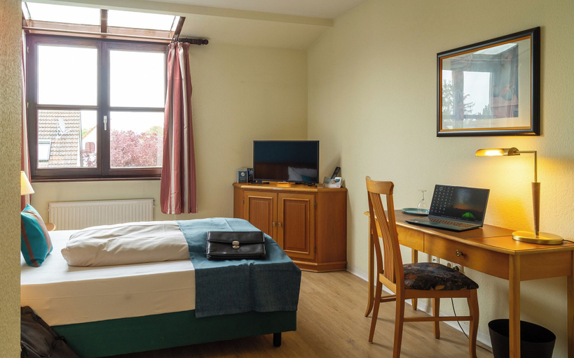 Bedroom 4, Trip Inn Bristol Hotel, Mainz