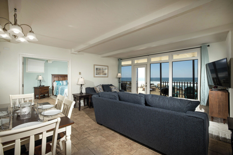 Others 5, Beachfront Retreat, San Diego