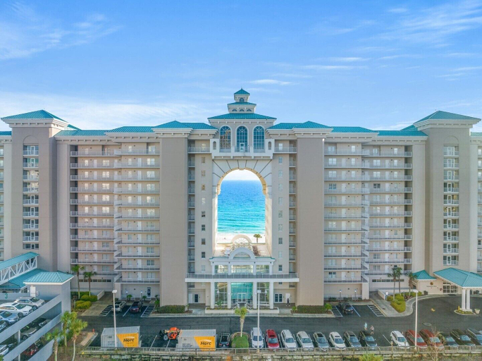 Exterior & Views 2, Majestic Sun Beach Resort by Panhandle Getaways, Walton