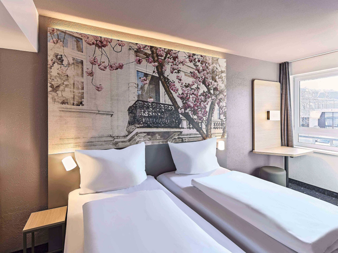 Bedroom 2, B&B Hotel Bonn-City, Bonn