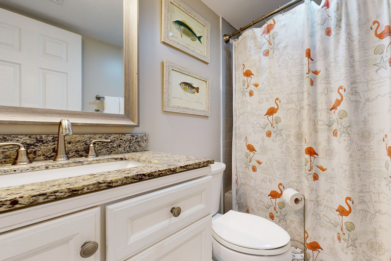 Bathroom 4, Oceanfront Corner Condo With Sunrise-view Balcony, Pool & 1-minute Walk to Beach, Nassau