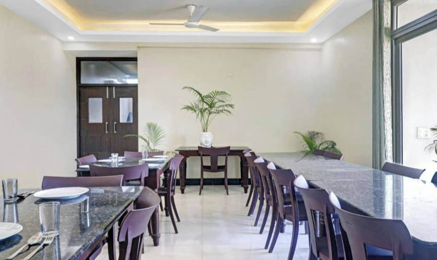 Food & Drinks 5, Hotel Ravi Residency, Bharatpur