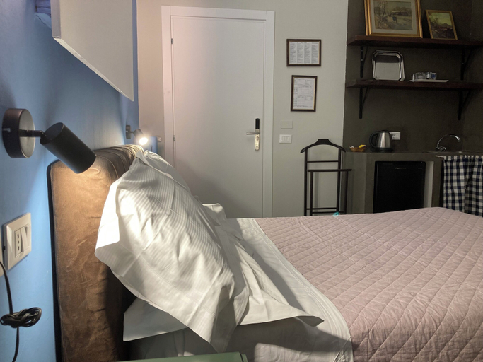 Bedroom 4, Hotel Calypso, Milano