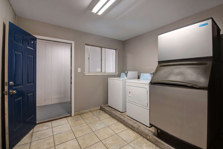 Others 5, Motel 6 Sulphur Springs, TX, Hopkins