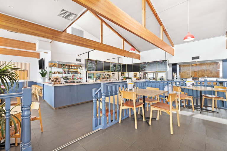 Food & Drinks 5, Ciloms Airport Lodge, Hume - Broadmeadows