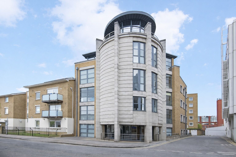 Exterior & Views 2, Roomspace Apartments -Cascades Court, London