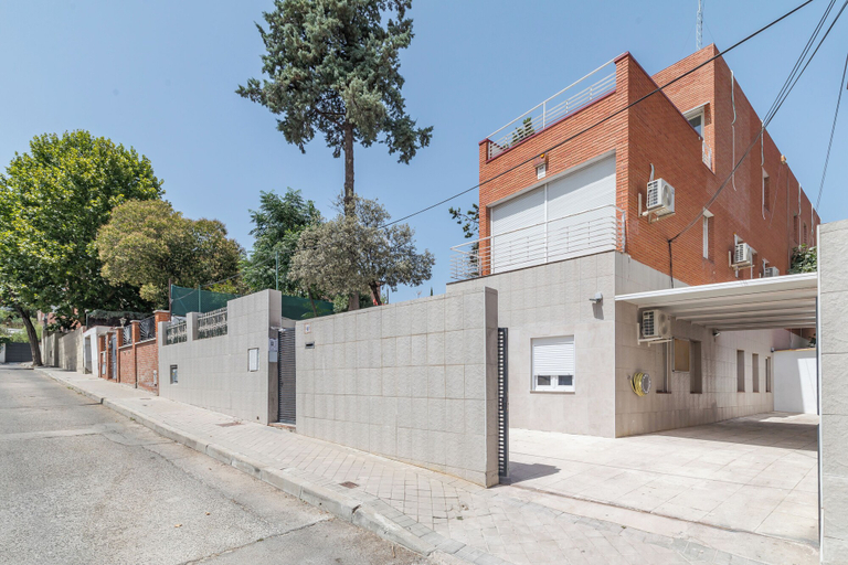 Exterior & Views 2, AYZ Joaquín Pol - Auto check-in property, Madrid