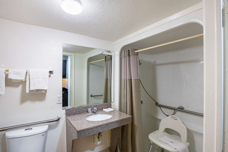 Bathroom 5, Studio 6 Fort Worth, TX - Meacham, Fort Worth