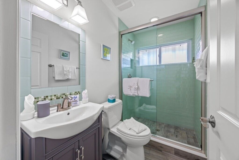 Bathroom 4, Osprey House 4 Bedroom Home by RedAwning, Lee
