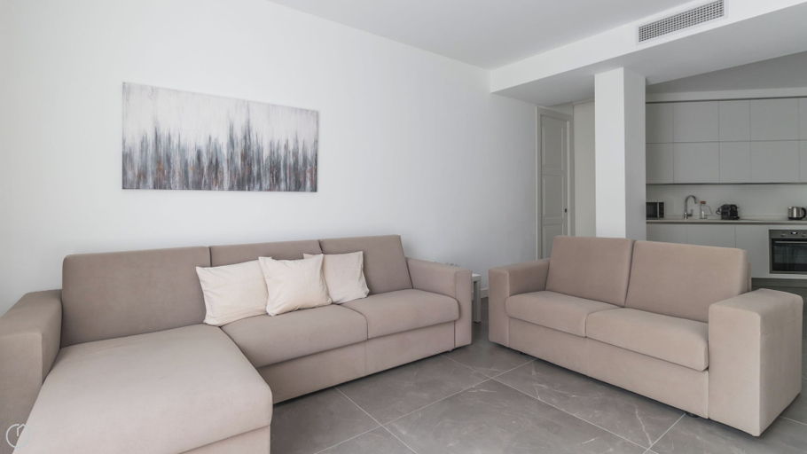 Others 2, Italianway Comfort - Vincenzo Monti 29 B, Milano