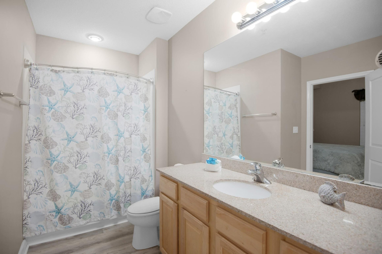 Bathroom 3, Grandview East 1602, Bay