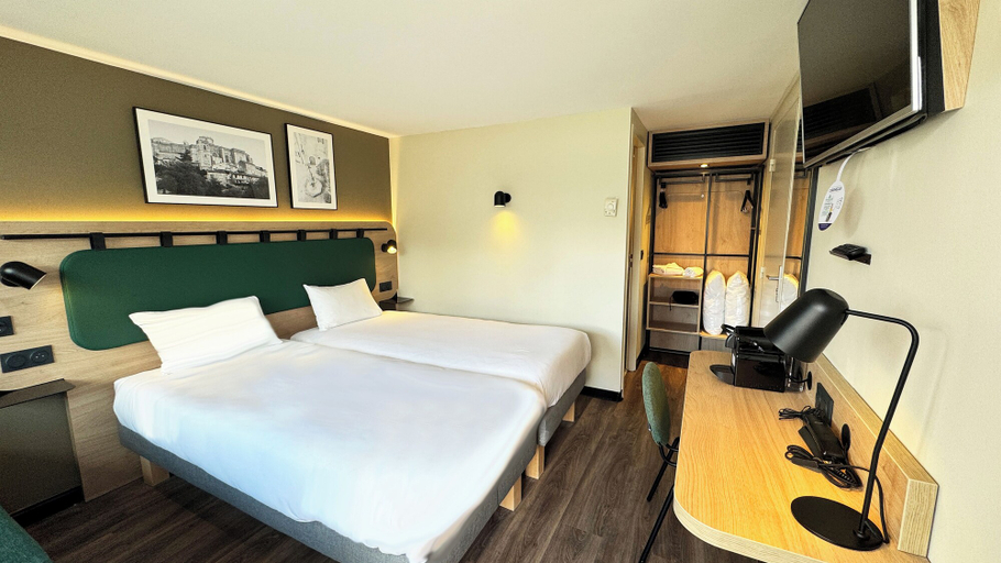 Bedroom 4, Campanile NATURE - Bollène, Vaucluse