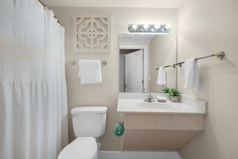 Bathroom 3, Shores of Panama 610, Bay