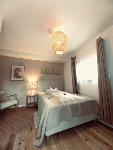 Bedroom 2, Landhotel Sonnenhof, Südliche Weinstraße