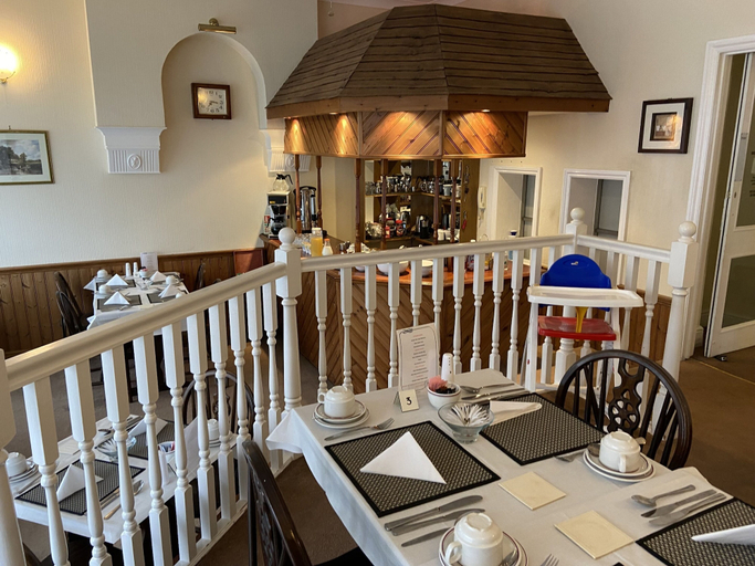Food & Drinks 5, Alexander's, East Sussex