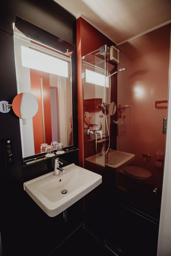 Bathroom 5, art & business hotel Nürnberg, Nürnberg