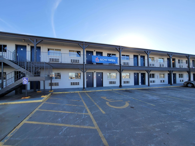 Exterior & Views 2, Motel 6 Wichita, KS – South I-35, Sedgwick