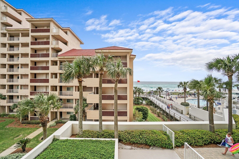 Exterior & Views 2, Tides at Top'sl Beach Resort by Panhandle Getaways, Walton
