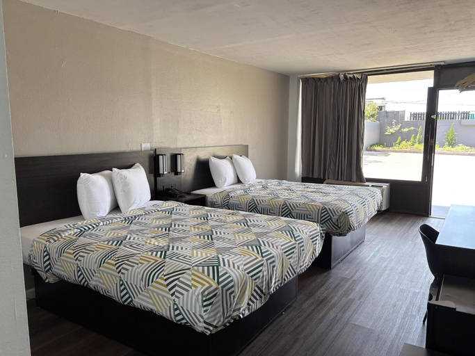 Bedroom 3, Motel 6 – Conway, SC, Horry