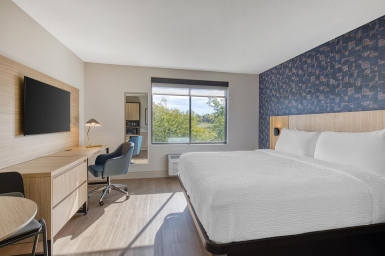 Bedroom 4, Best Western Byron Center, Kent