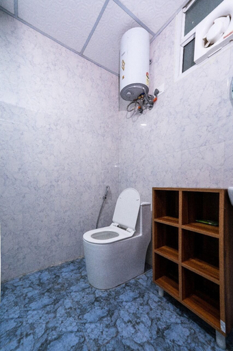 Bathroom, Nimantrana, Gautam Buddha Nagar