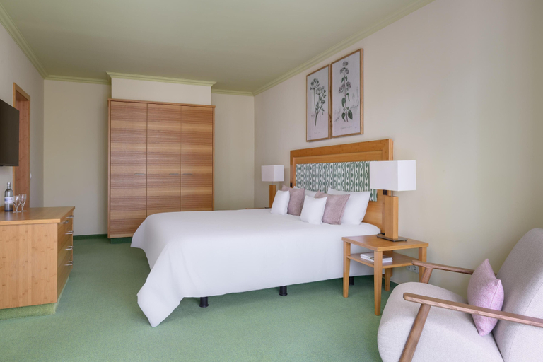 Bedroom 3, IFA Graal-Müritz Hotel, Spa & Tagungen, Rostock