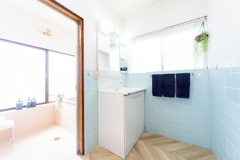 Bathroom 3, Awaji Large Log House in Goshiki 2, Sumoto
