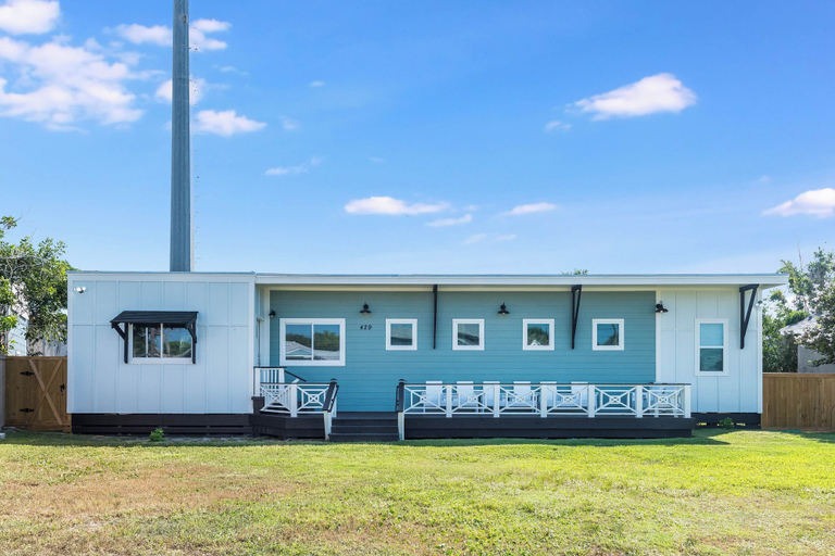 Exterior & Views 2, Chillin at the Beach by Silver Sands Vacation Rentals, Nueces