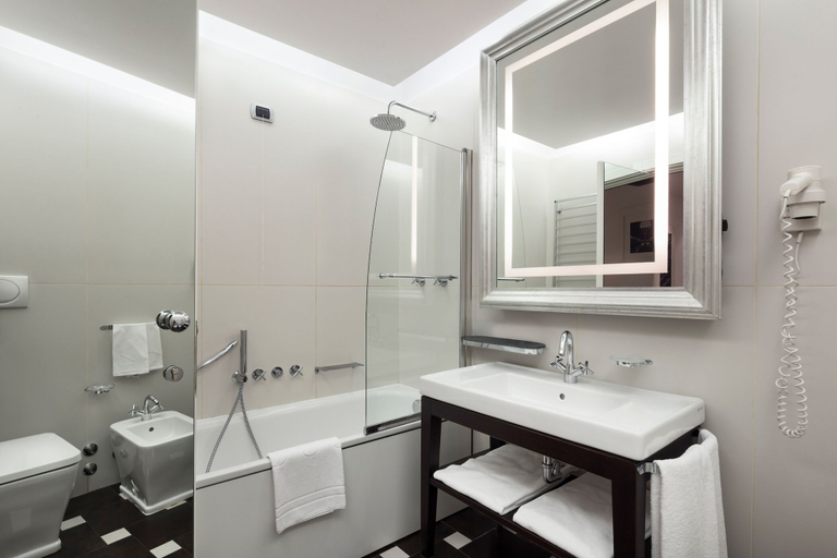 Bathroom 5, UNA Hotels Cusani Milano, Milano