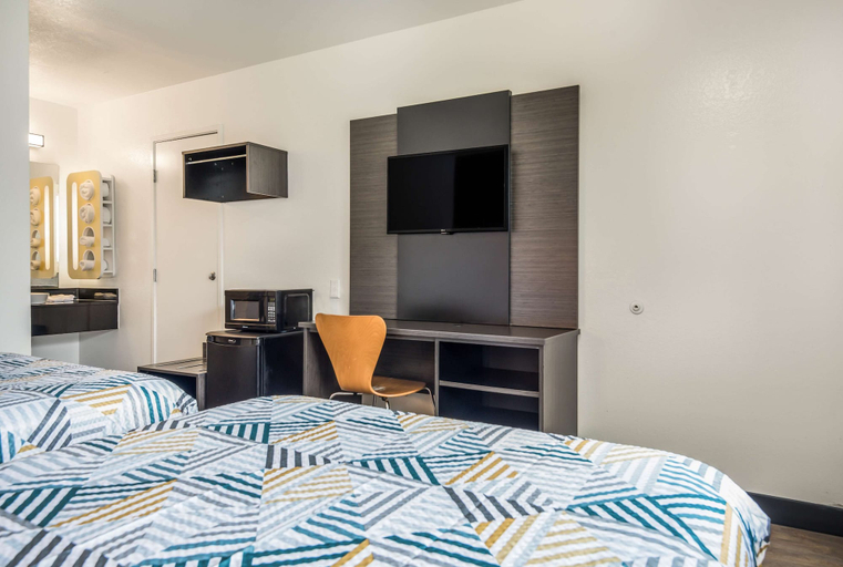 Bedroom 4, Motel 6 College Station, TX - Bryan, Brazos