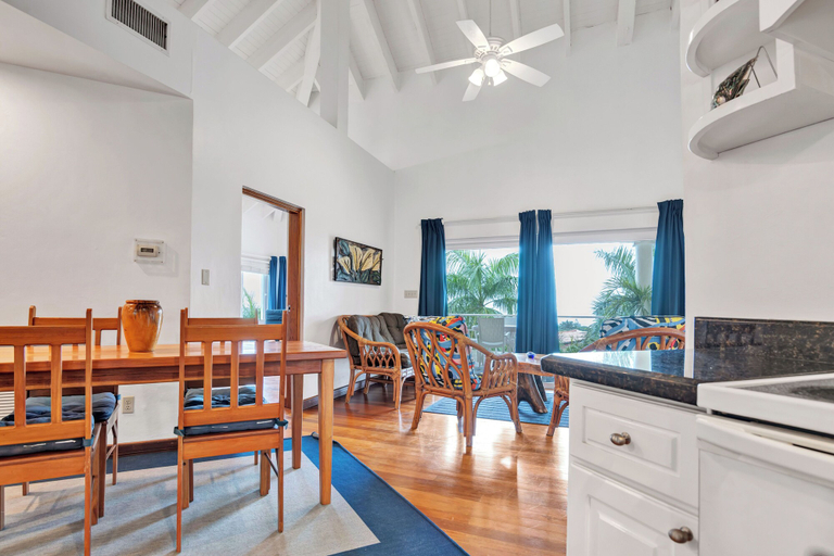 Room 3, Sea Vue Luxury Vacation Condominiums, Roatán