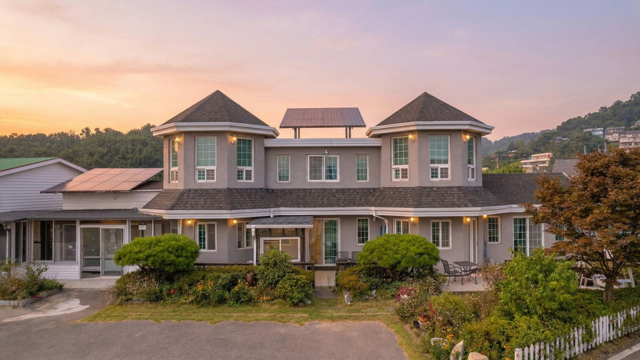 Exterior & Views, Ganghwa Jamilnaha Pension, Ganghwa