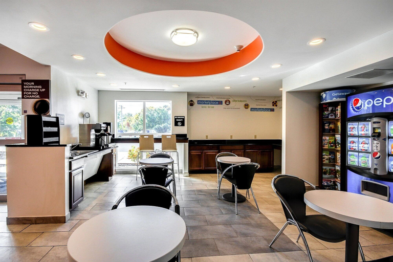 Food & Drinks 5, Motel 6 Allentown, PA, Lehigh