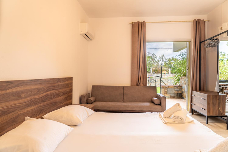 Bedroom 2, Villa Nefeli Skiathos, Thessaly