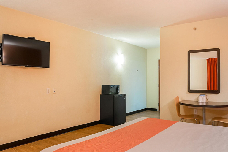 Bedroom 3, Motel 6 New Orleans, LA - Near Downtown, Orleans