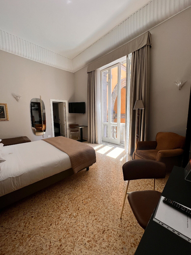 Bedroom 3, Dimora Donna Elena, Napoli