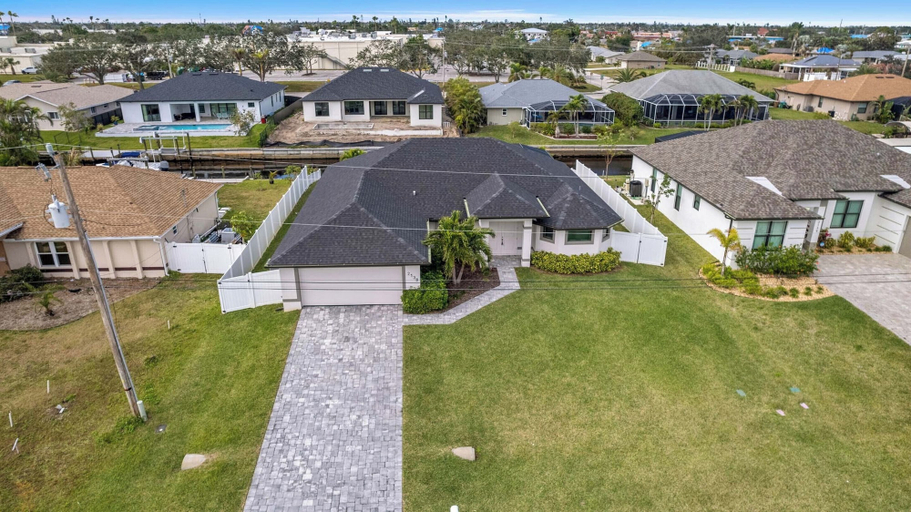 Exterior & Views 2, Midpoint Villa by Distinctive Beach Rentals, Lee