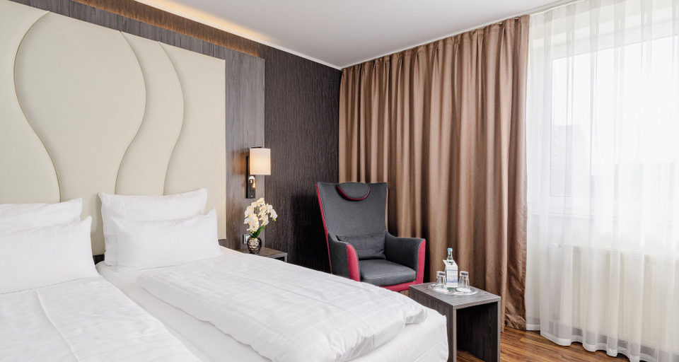 Bedroom 4, PLAZA INN Grevenbroich, Rhein-Kreis Neuss