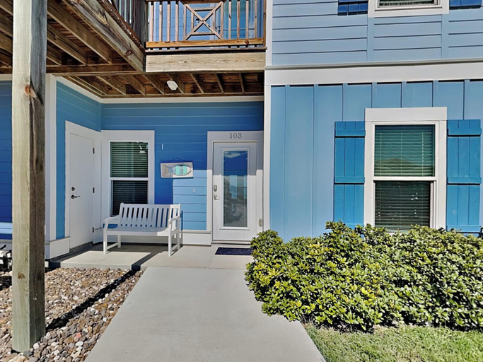 Exterior & Views 2, Copano Breeze by Miss Kitty’s, Aransas