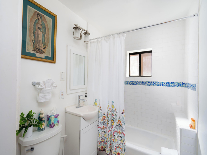 Bathroom, Daisy Casita by Kokopelli Property Management, Santa Fe