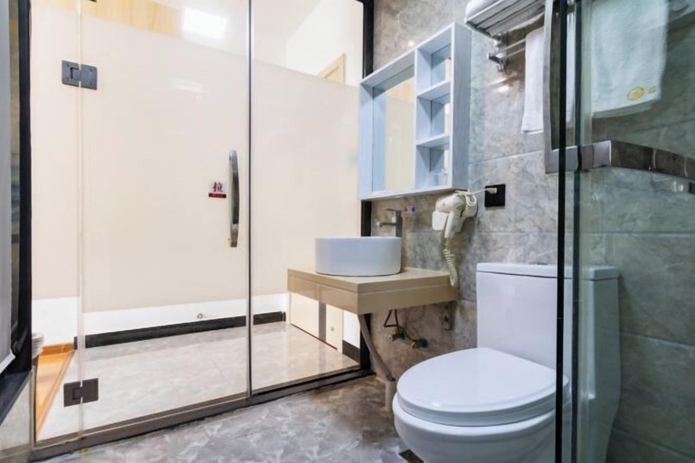 Bathroom, Hongxin Hotel, Ji'an