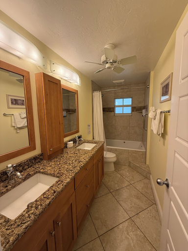 Bathroom 3, Siesta Key Inn, Sarasota
