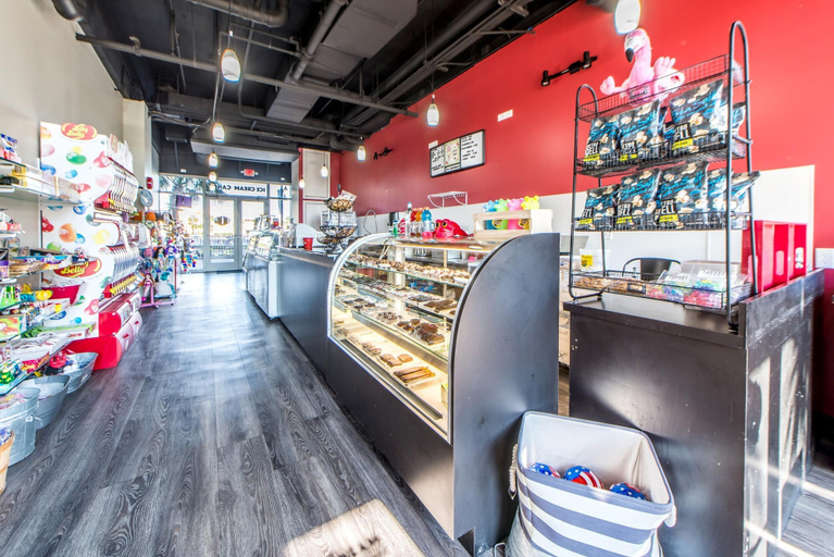 Food & Drinks 5, Laketown Wharf 1803, Bay