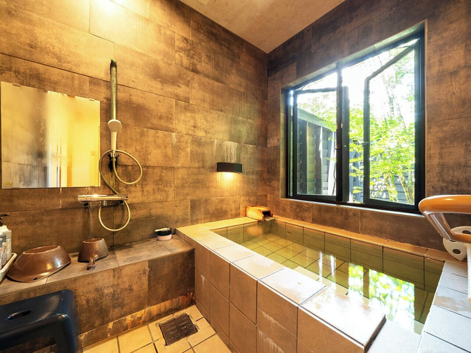 Bathroom 4, Shikinomori Shibian, Satsuma